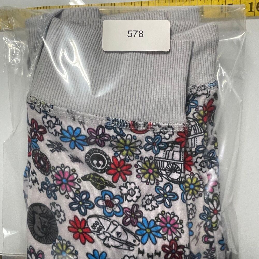 Vera Bradley Gray Star Wars Far Far Away Ditsy Jogger Pajama Pants Sz Small NWT - Picture 9 of 9